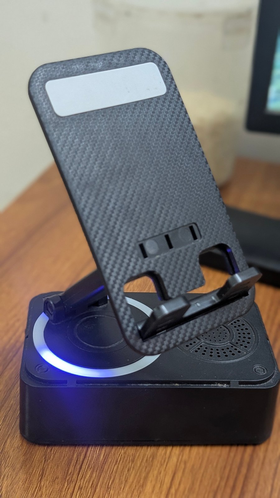 K98 Rotating Foldable Cell Phone Stand with Bluetooth Speaker - Image 3