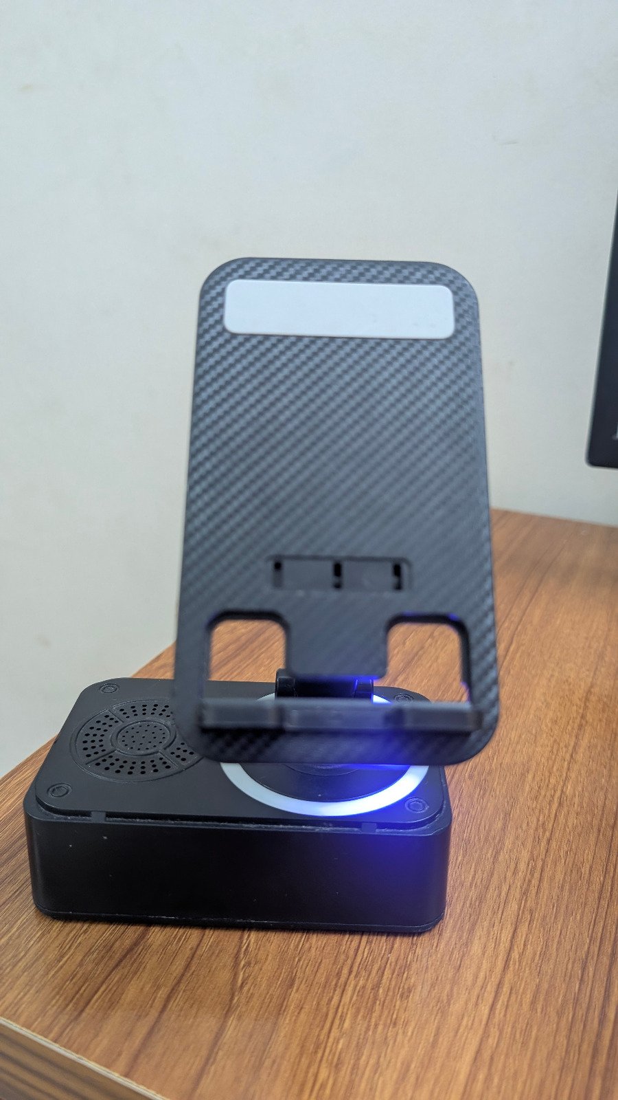 K98 Rotating Foldable Cell Phone Stand with Bluetooth Speaker - Image 2